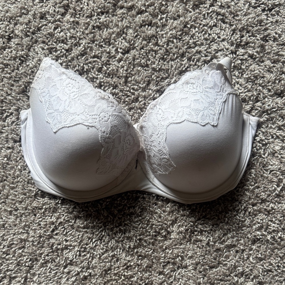 Maidenform Elegant White Push Up Lace Bra - 36D